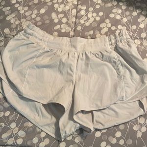 size 12 lulu white hottie hots